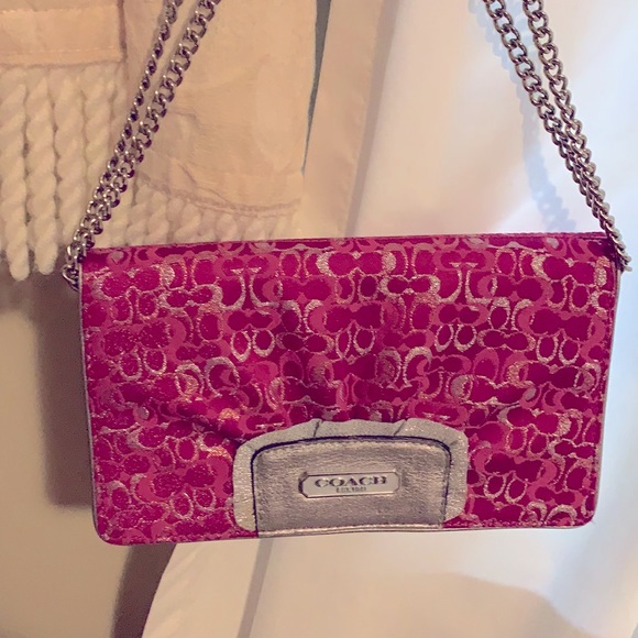 🪴EUC Coach WOC Flap bag🪴 - Picture 2 of 9